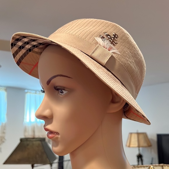 BURBERRY VINTAGE! 70s Burberry iconic Hat - Picture 4 of 4